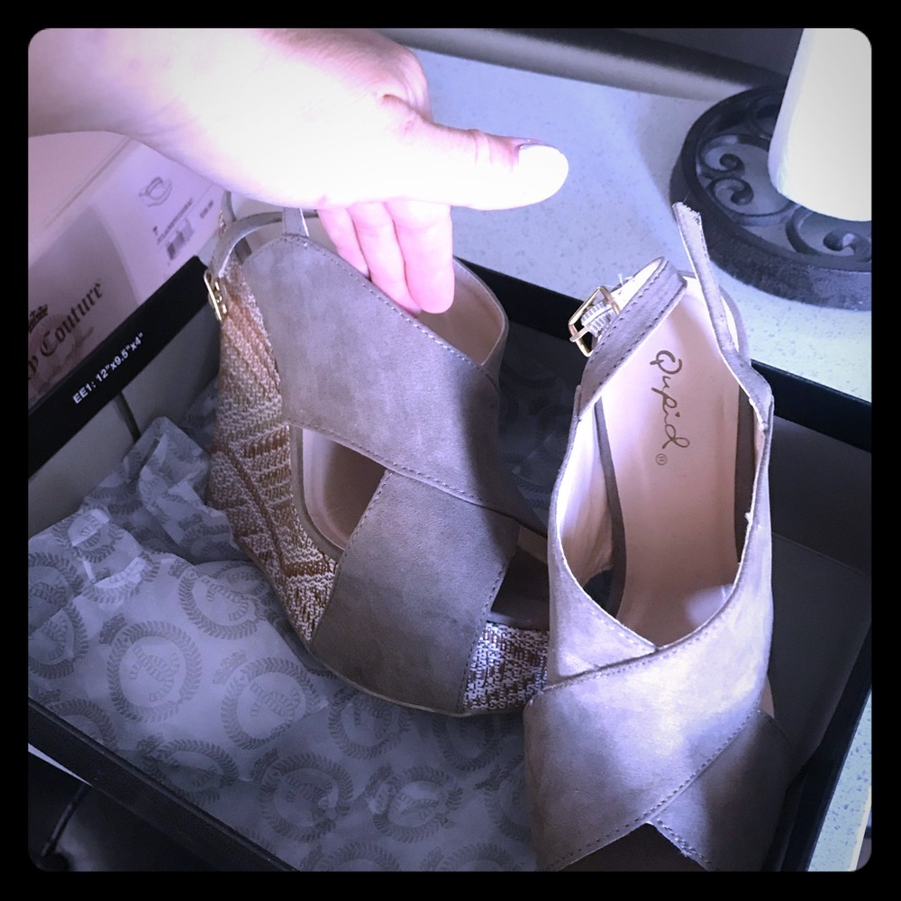 Brand new size 6.5 wedges from a boutique